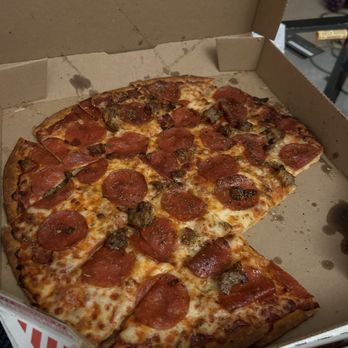 Domino's Pizza - Pepp and sausage on crispy thin crust square cut - Pizza Near Me - Alameda, California