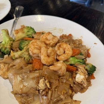 Buddha Thai Bistro - Prawn PadSeeEw So delicious! - Thai Near Me - Vacaville, California