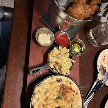 Juleps Kentucky Tavern - Fried chicken - Comfort Food Near Me - Ashburn, Virginia