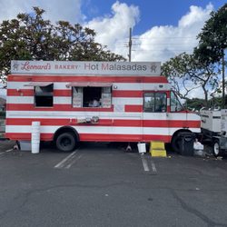 Leonard Jr's Hot Malasadas - Malaga truck