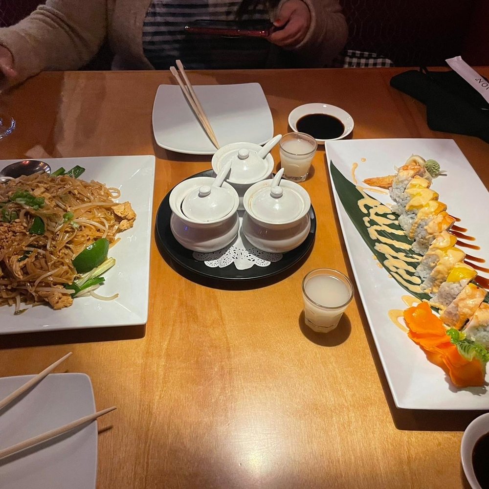 Komoon Thai Sushi & Ceviche - Pad Thai and Komango Roll - Thai Near Me - Naples, Florida Komoon Thai Sushi & Ceviche - Pad Thai and Komango Roll - Thai Near Me - Naples, Florida