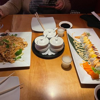 Komoon Thai Sushi & Ceviche - Pad Thai and Komango Roll - Thai Near Me - Naples, Florida Komoon Thai Sushi & Ceviche - Pad Thai and Komango Roll - Thai Near Me - Naples, Florida