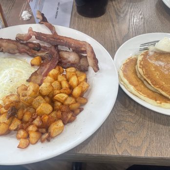 Village Inn - Bacon & Eggs with country potatoes - Comfort Food Near Me - Lincoln, Nebraska Village Inn - Bacon & Eggs with country potatoes - Comfort Food Near Me - Lincoln, Nebraska