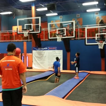 Sky Zone Trampoline Park - Sky slam court - Trampoline Parks Near Me - Tampa, Florida