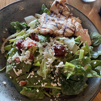 101 Craft Kitchen - Strawberry & Spinach Salad - New American Near Me - Westerville, Ohio