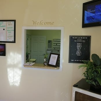 Licari Family Chiropractic - Waiting room. - Chiropractors Near Me - Tampa, Florida Licari Family Chiropractic - Waiting room. - Chiropractors Near Me - Tampa, Florida