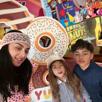 Pink Cafe Miami Beach - morning - Donuts Near Me - Miami, Florida