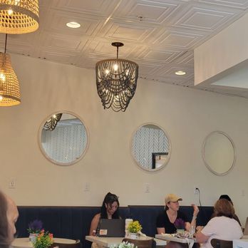 Horizon Shine - Decor is adorbs - Coffee & Tea Near Me - Henderson, Nevada