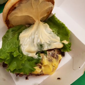 Smash Up Burgers - Classic burger - Food Trucks Near Me Smash Up Burgers - Classic burger - Food Trucks Near Me