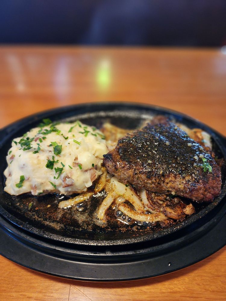 Applebee's Grill + Bar