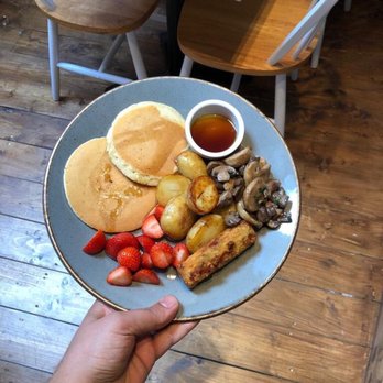 Astro Star Cafe - Cafes Near Me - London, XGL