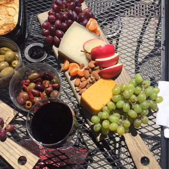Sugarloaf Mountain Vineyard - I'm fancy - Wineries Near Me - Dickerson, Maryland