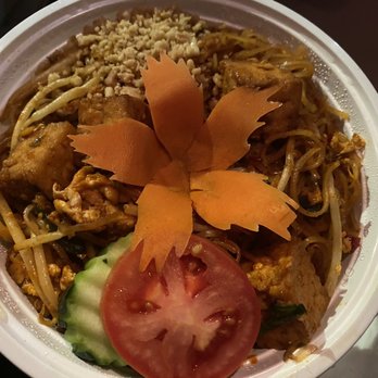 Thai Elephants - pad thai with tofu - Thai Near Me - Watkins Glen, New York Thai Elephants - pad thai with tofu - Thai Near Me - Watkins Glen, New York