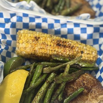 RNB Finz N Chicks - Food Trucks Near Me RNB Finz N Chicks - Food Trucks Near Me