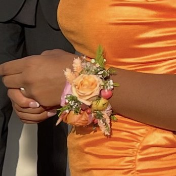 Bel Fiore Co - lux corsage on a jewelry style gold cuff - Florists Near Me - Lee's Summit, Missouri Bel Fiore Co - lux corsage on a jewelry style gold cuff - Florists Near Me - Lee's Summit, Missouri