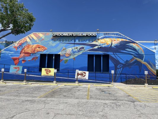 Groomer's Seafood by null