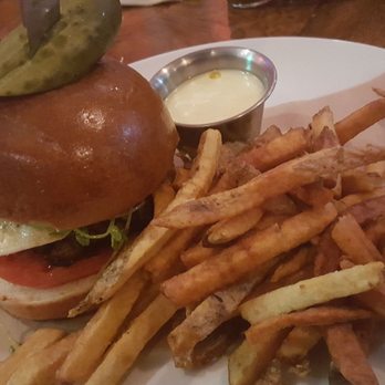 1608 Crafthouse - Lamb & Roasted Oyster Burger - Gastropubs Near Me - Virginia Beach, Virginia