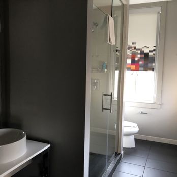 Aloft by Marriott El Paso Downtown - Bathroom - Hotels Near Me - El Paso, Texas Aloft by Marriott El Paso Downtown - Bathroom - Hotels Near Me - El Paso, Texas