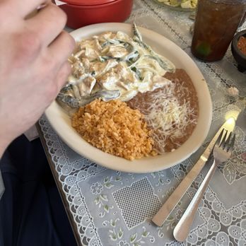 Morelia Mexican Restaurant - Pollo a la crema - Mexican Near Me - Jamestown, California