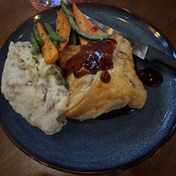 The River's Reach Pub - Beef Wellington~ - Pubs Near Me - New Westminster, British Columbia The River's Reach Pub - Beef Wellington~ - Pubs Near Me - New Westminster, British Columbia