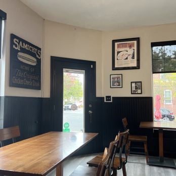 Scalessa's - Dining area - Italian Near Me - Wilmington, Delaware