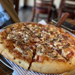 Joanie's Pizzeria of Long Grove - Hand tossed bacon-chicken-mushroom pizza