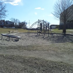Lekeplass ved Treschows bru