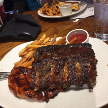 Outback Steakhouse - Foods trash. Never coming ever again. Please close down and open up another TGI Fridays or something. - Steakhouses Near Me - Randolph, Massachusetts