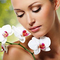 Sugar & Lemon Day Spa - We offer wonderful rejuvenating, deep pore cleansing and exfoliating facials.