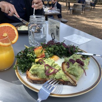 Kivelstadt Cellars & Winegarden - Avocado toast, mimosa - Wine Tasting Room Near Me - Sonoma, California
