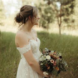 Blended Beauty Bar - Hair cut and color by Ibia for my wedding