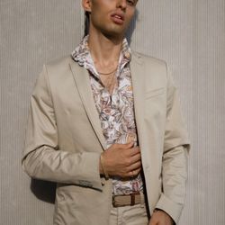 Metamorphosis Hair Salon - Nice look for Jesse.