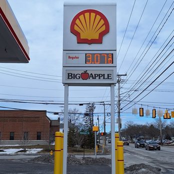 Big Apple Store - Convenience Stores Near Me - Brunswick, Maine