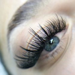 Ciao Bella Eyelash Extensions Bar - Volume Eyelashes #ilashandgo #lashes #Lashout #eyelashoakland #eyelashsanfrancisco  #lashtech #haywardlashtech #concordeyelashes