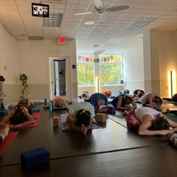 Dew Yoga