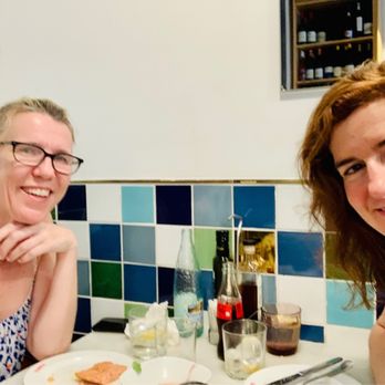 Lluritu - Liz & Jess - Seafood Near Me - Barcelona, B Lluritu - Liz & Jess - Seafood Near Me - Barcelona, B