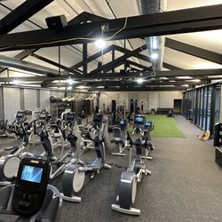 Hood River Athletic Club - Fitness Pavilion at Hood River Athletic Club