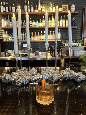 Jethro's Cocktail Lounge by null