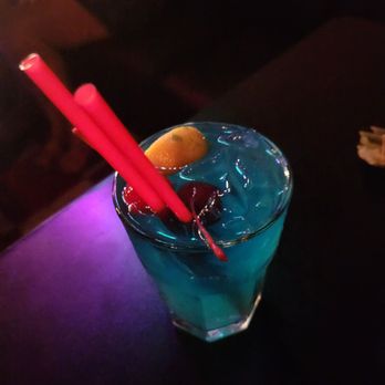 Guthrie's Alley Cat - Adios - Dive Bars Near Me - Bakersfield, California Guthrie's Alley Cat - Adios - Dive Bars Near Me - Bakersfield, California
