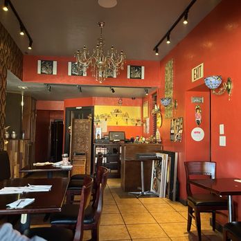 Thai Archer interior