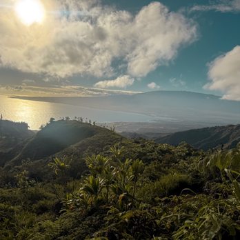 Waihee Ridge Trail - Hiking Near Me - Wailuku, Hawaii Waihee Ridge Trail - Hiking Near Me - Wailuku, Hawaii