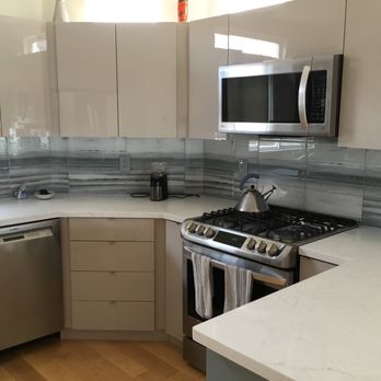 MTD Kitchen - Countertop Vadara Naurelle - Cabinetry Near Me - North Hollywood, California