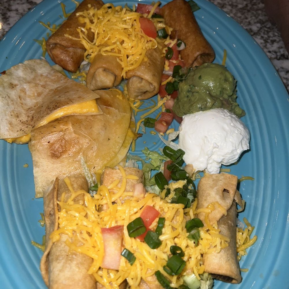 Los Gringos Locos - Poquito Platter - Mexican Near Me - Apache Junction, Arizona Los Gringos Locos - Poquito Platter - Mexican Near Me - Apache Junction, Arizona
