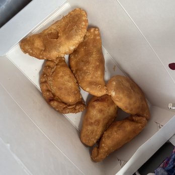 Junior Colombian Burger - Chicken empanadas, Puffy - Burgers Near Me - Orlando, Florida Junior Colombian Burger - Chicken empanadas, Puffy - Burgers Near Me - Orlando, Florida