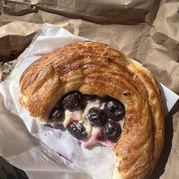 Rapport Coffee Roasters - Blueberry danish - Coffee Roasteries Near Me - Laguna Beach, California Rapport Coffee Roasters - Blueberry danish - Coffee Roasteries Near Me - Laguna Beach, California