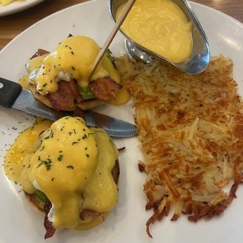 Broken Yolk Cafe - California Benedict! - Breakfast & Brunch Near Me - Henderson, Nevada Broken Yolk Cafe - California Benedict! - Breakfast & Brunch Near Me - Henderson, Nevada
