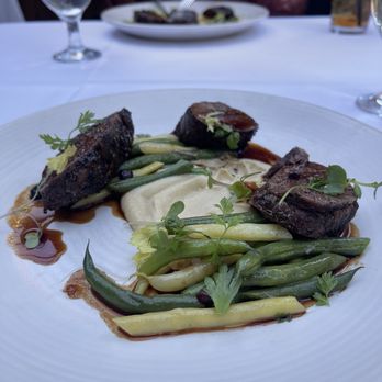 The Mountain House - Venison with puréed fennel and huckleberry jus - New American Near Me - Woodside, California