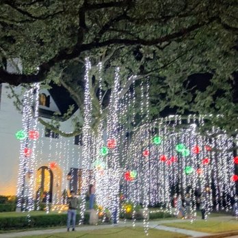 River Oaks Christmas Lights - Magical - Holiday Decorating Services Near Me