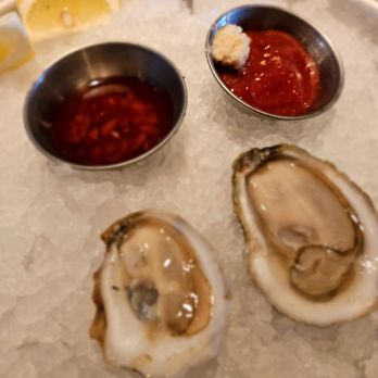 The Mariner - Raw oysters - Seafood Near Me - Mystic, Connecticut