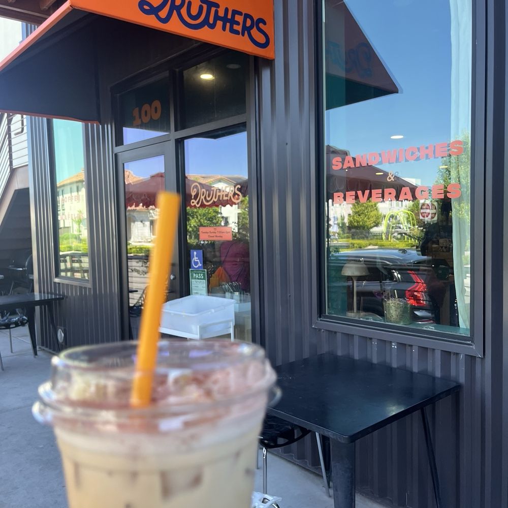 Banana pudding latte w/oatmilk. Outside Banana pudding latte w/oatmilk. Outside